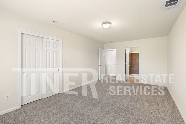 Building Photo - 5710 Cypress Ave