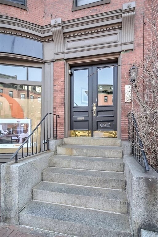 Building Photo - 583 Massachusetts Ave