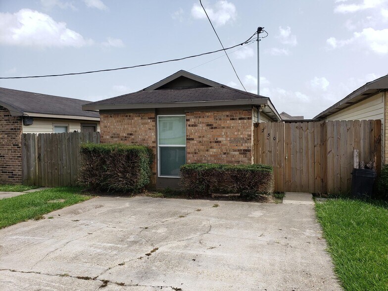Primary Photo - 230 Briarcliff Dr