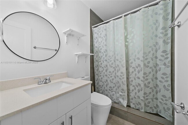 Building Photo - 16400 SW 100th Ct
