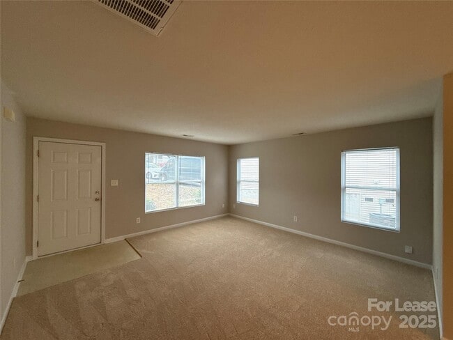 Building Photo - 1323 Winding Branch Ct