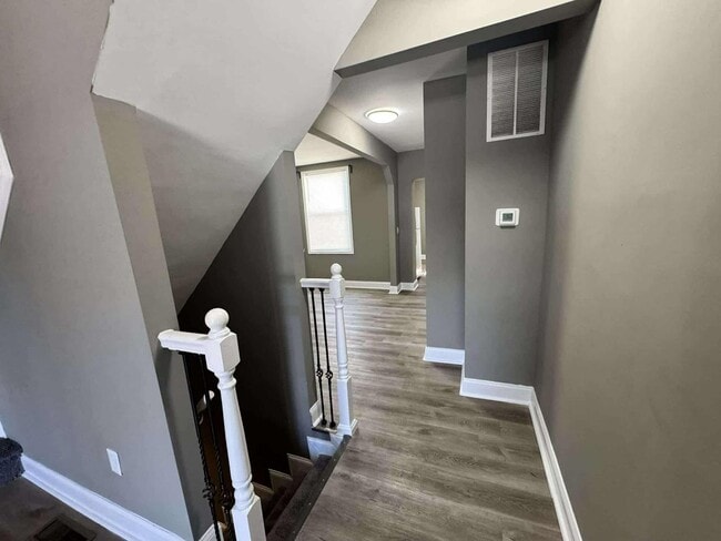 Building Photo - 3 Bedroom 2.5 Bathroom Townhouse