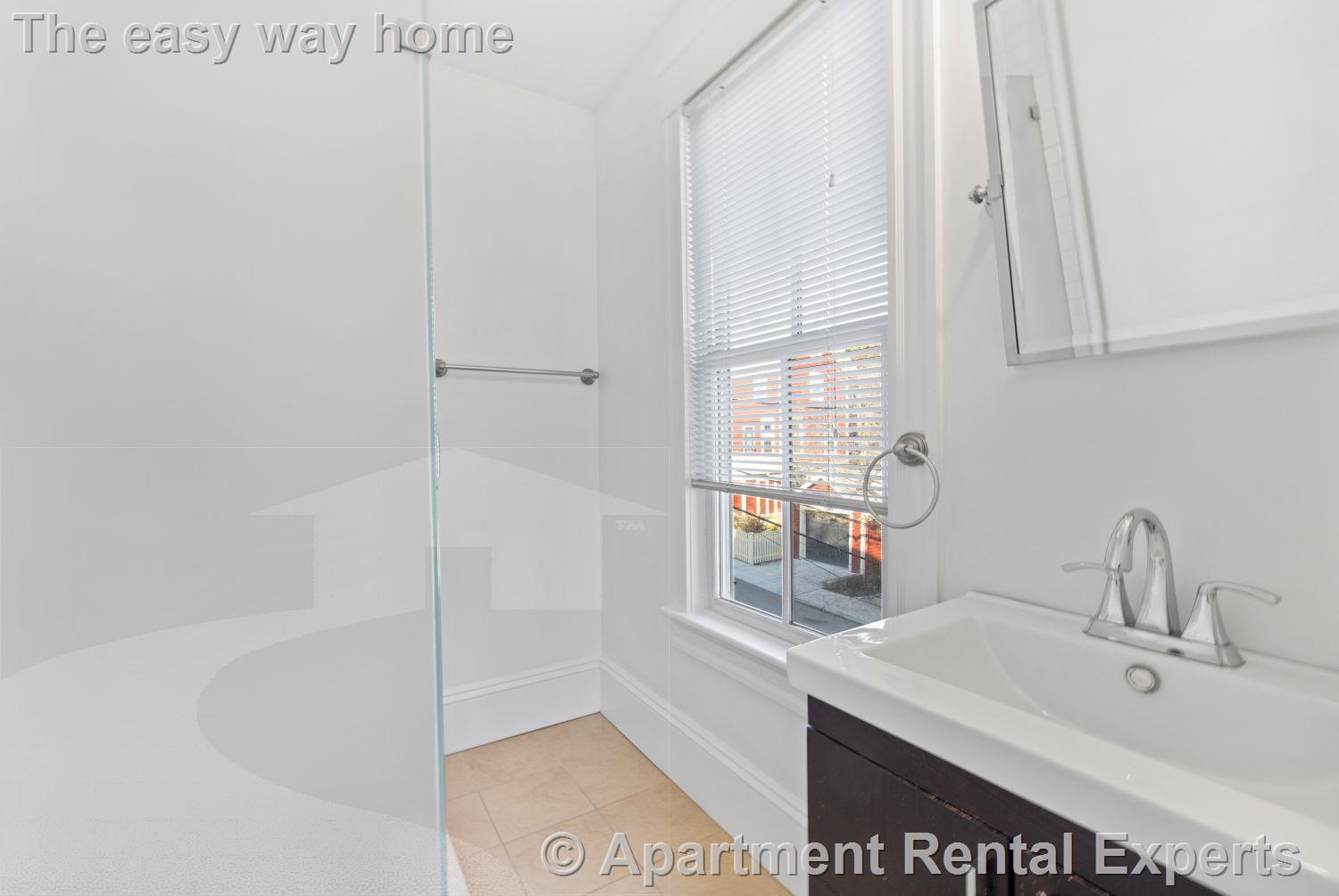 Building Photo - 30 Healey St