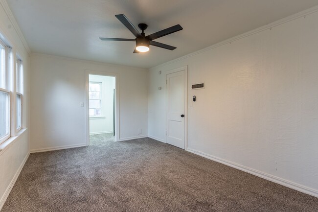Building Photo - 4 Bedroom Rent to Own Home Available!
