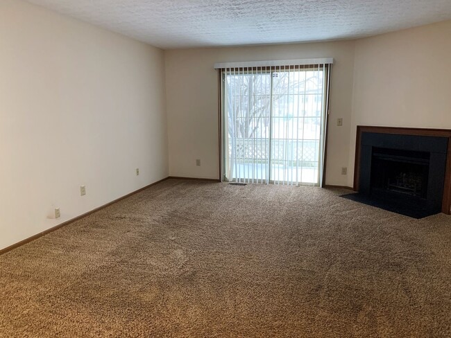 Building Photo - 5852 Aqua Bay Dr