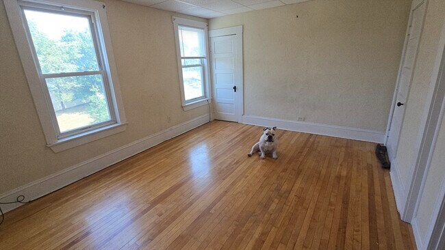 Building Photo - 23 W Boylston Dr