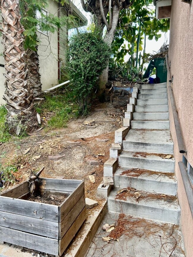 Building Photo - 4 Bedroom 3 bath Home In Rolando Village