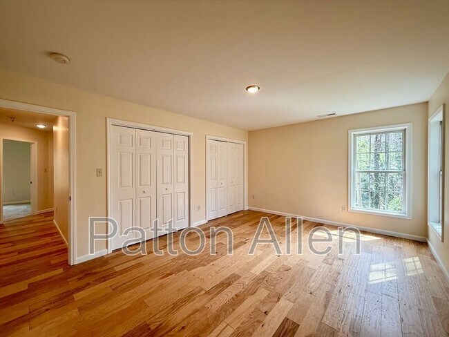 Building Photo - 6 Providence Rd