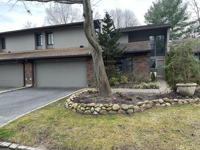 Primary Photo - 292 Vista Dr