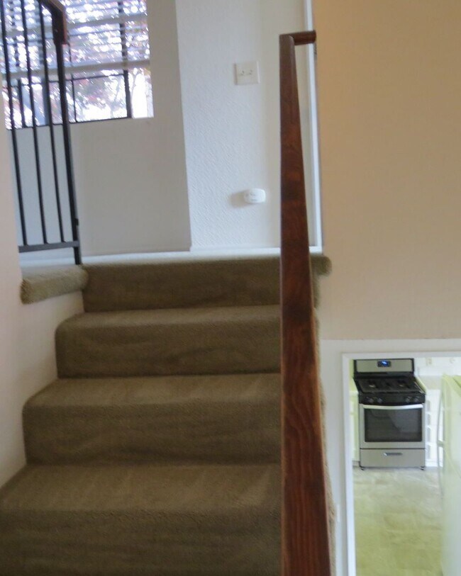 Building Photo - 2 br, 2.5 bath House - 842 Huasna Road