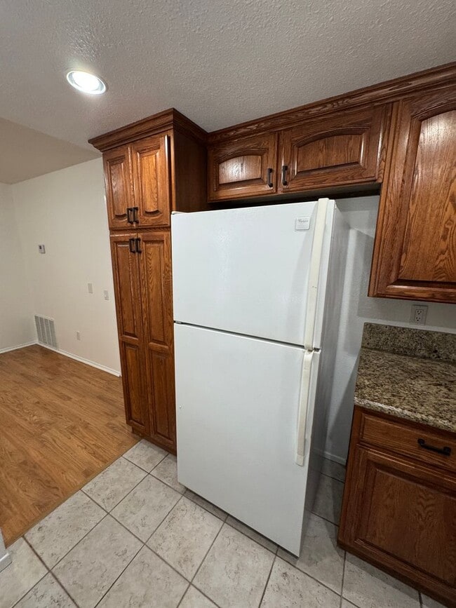 Building Photo - Now ready to move-in! Beautiful 2-Bedroom Home in a Gated Loma Linda Community!