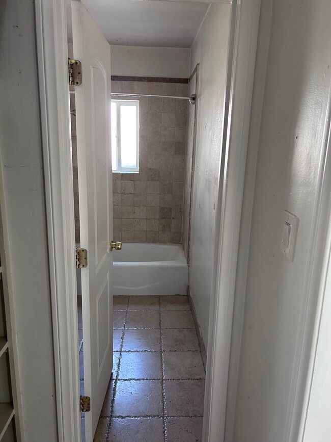 Building Photo - 5549 Costello Ave