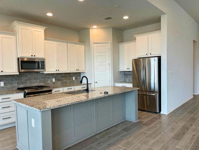 Building Photo - Spacious 4 Bedroom Brand New Home with 3 Car Garage in Seguin