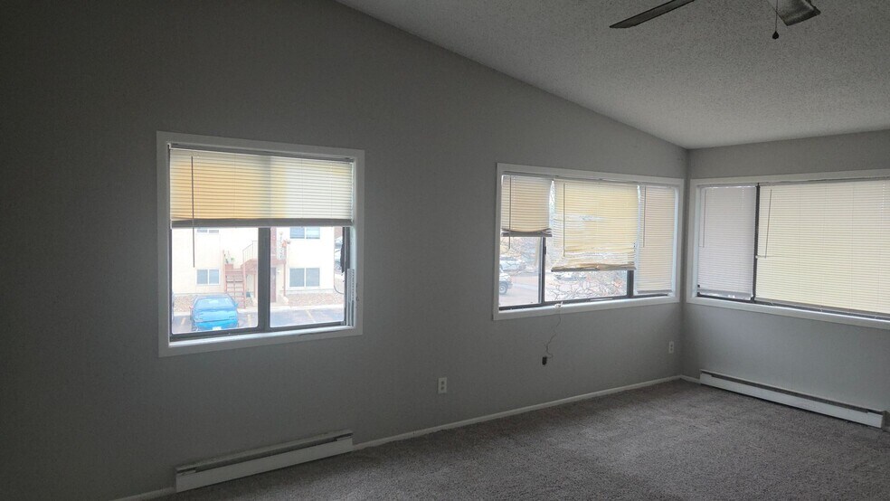 Building Photo - 6729 Dublin Loop W