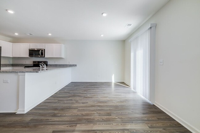 Building Photo - Brand New Construction! 5 Bedroom, 3 Bathr...