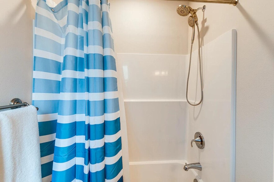 Building Photo - 221 Taurus Blvd SW