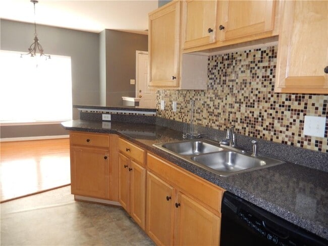 Building Photo - 3818 Dominion Townes Cir