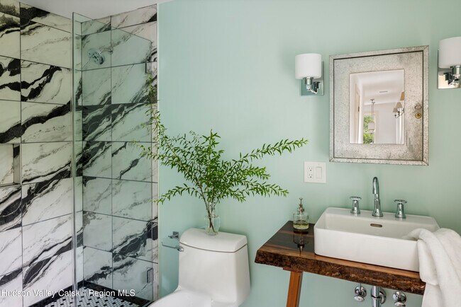 Building Photo - 243 Morton Rd