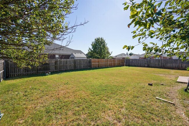 Building Photo - 16300 Seminole Pointe Pl