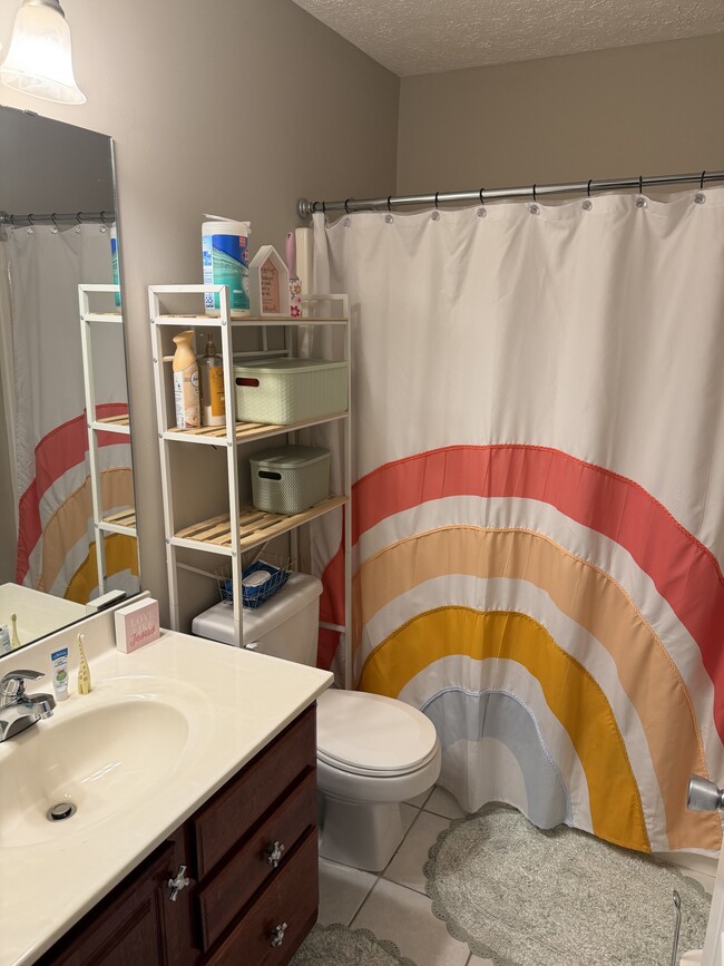 Building Photo - 275 Lost River Ln