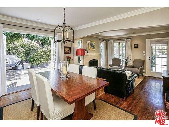 Building Photo - 859 N Spaulding Ave