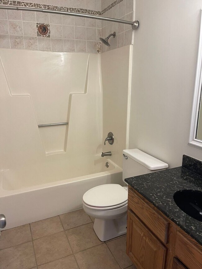 Building Photo - LAKE SHORES