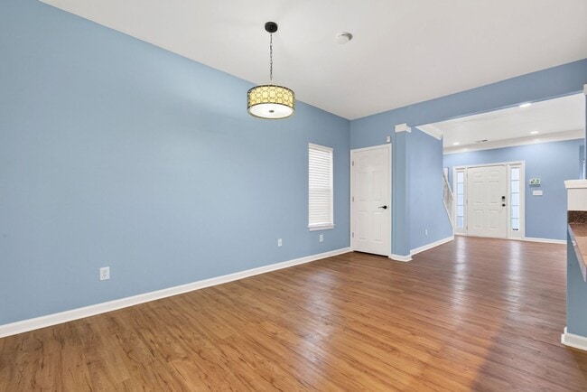 Building Photo - 5495 Hampton Ct