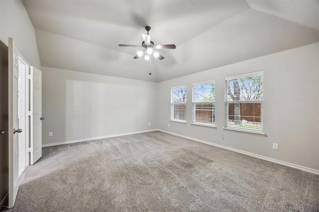 Building Photo - 8100 Twin Oaks Dr