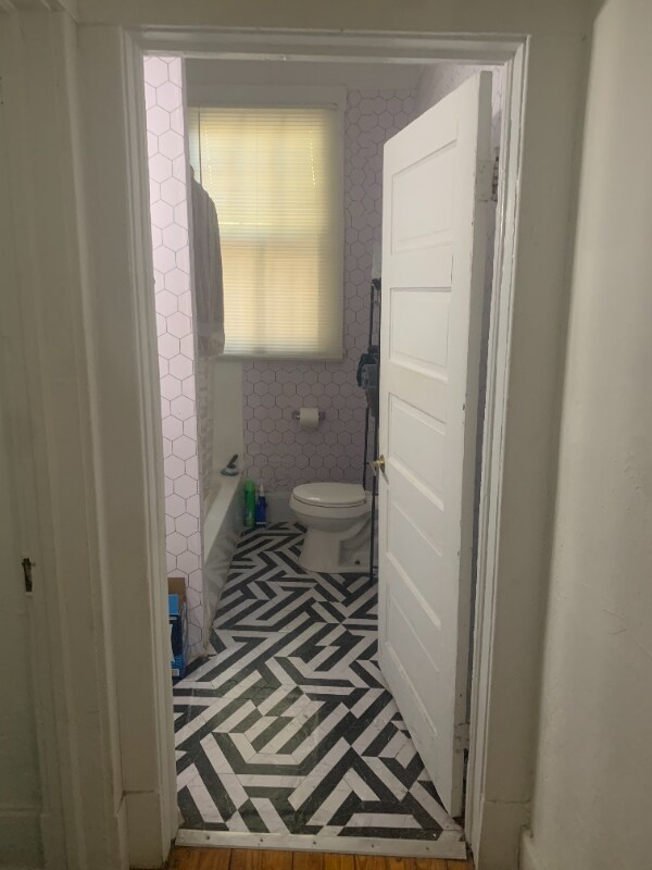 Building Photo - 1014 W 39th St