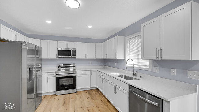 Building Photo - 3925 N Drexel Ave