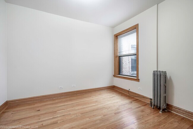 Building Photo - 1165 E 54th St