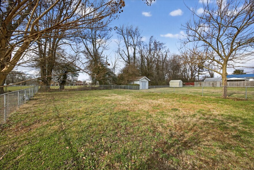 Building Photo - 2813 Faircourt St