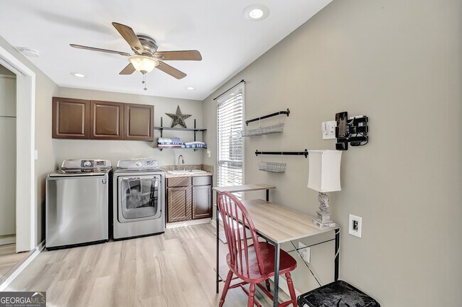 Building Photo - 300 Briarwood Rd