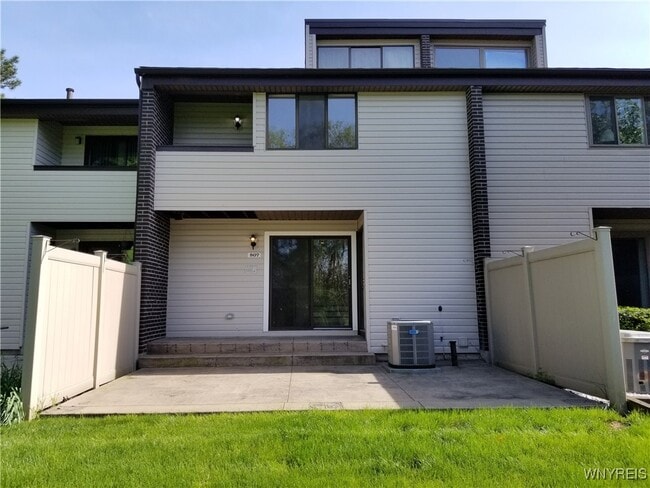 Building Photo - 807 Red Fern Ct