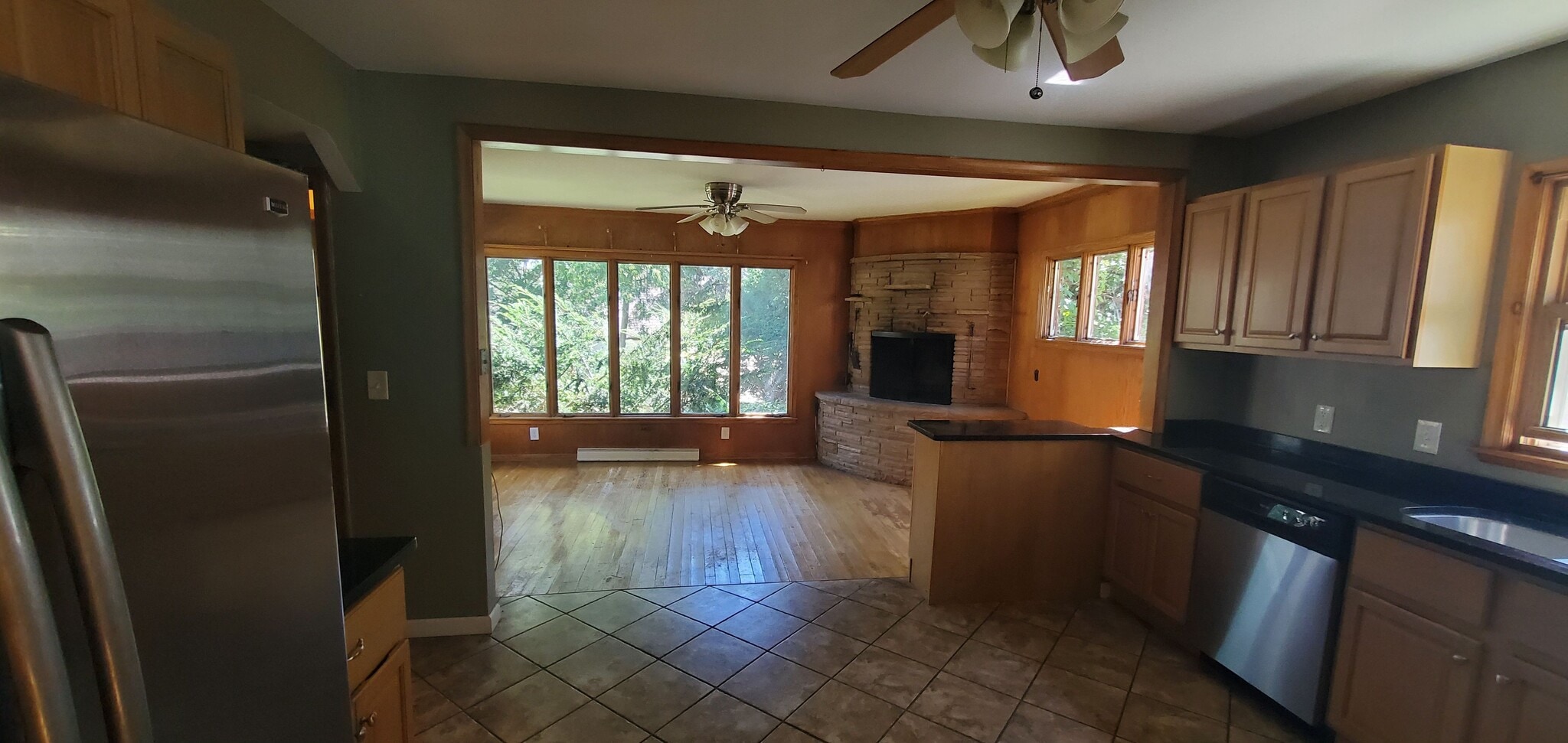 Sunroom with Fireplace - 2923 Arthur St NE