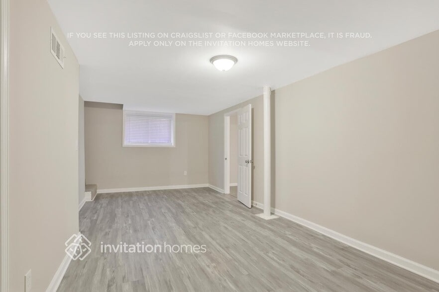 Building Photo - 1707 Atherton Cir