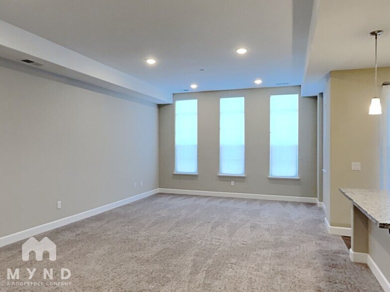 Building Photo - 1805 Dark Horse Rd