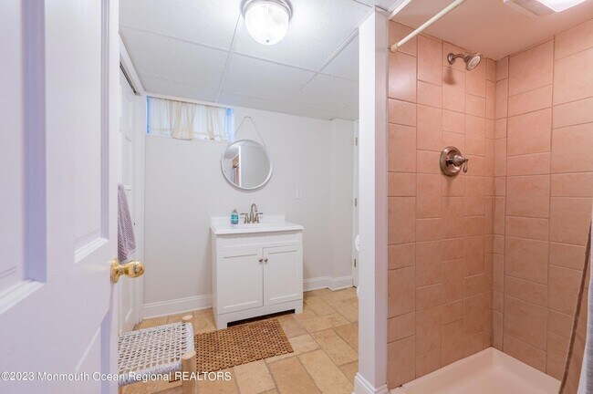 Building Photo - 623 Brooklyn Blvd