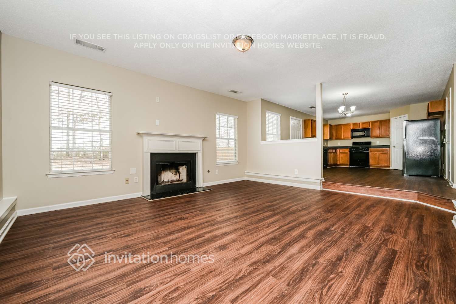 Building Photo - 363 Ermines Way