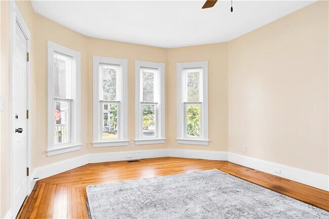 Building Photo - 309 Highland Ave