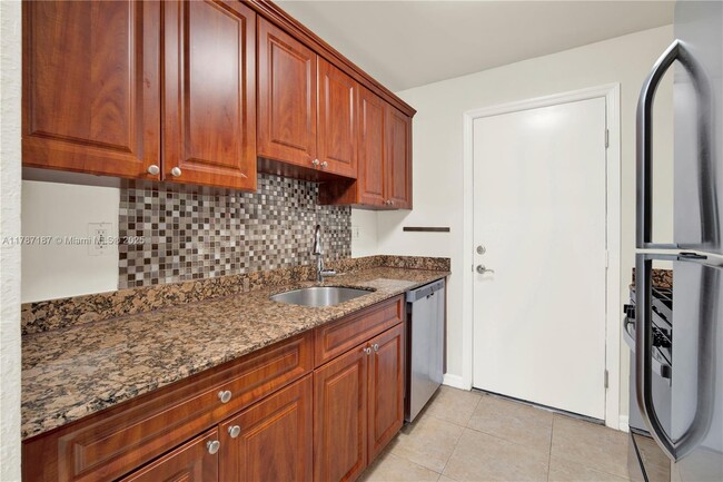 Building Photo - 14500 SW 88th Ave