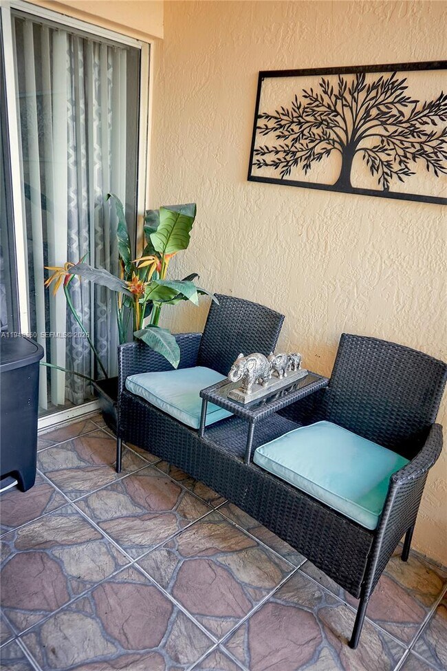 Building Photo - 7610 Westwood Dr