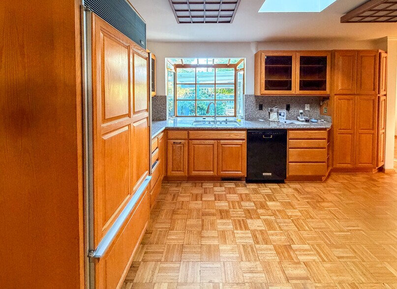 Building Photo - 5516 Ethel Ave