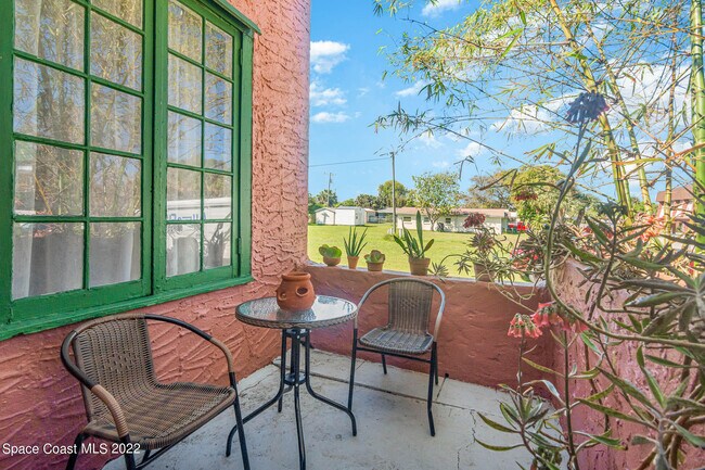 Building Photo - 27 E Ave A