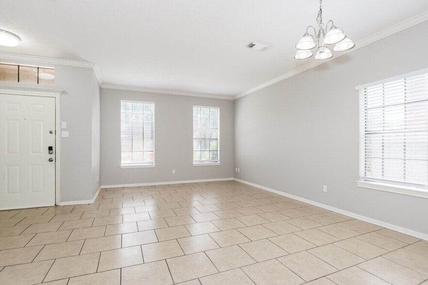 Building Photo - 4535 Echo Falls Dr