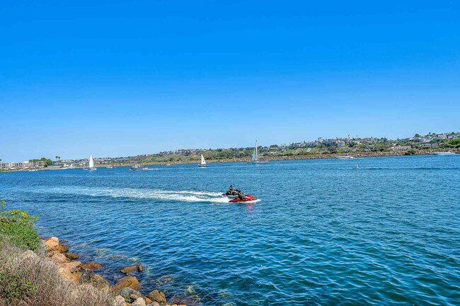 Building Photo - 29 Yawl St