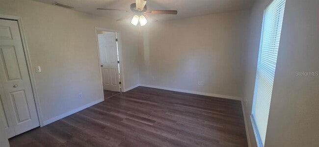 Building Photo - 10 Whittlesey Ln