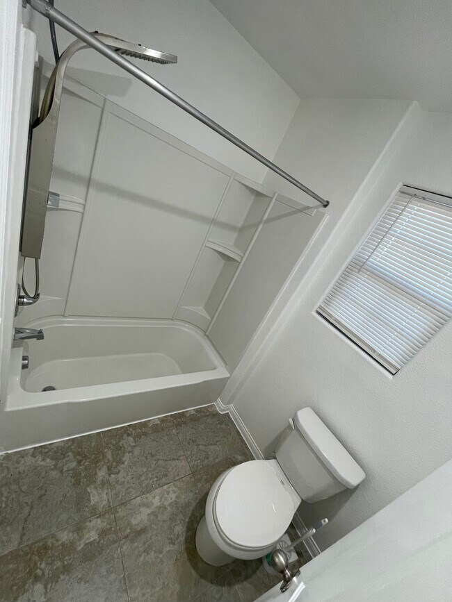 Building Photo - 243 Sweet Spot St