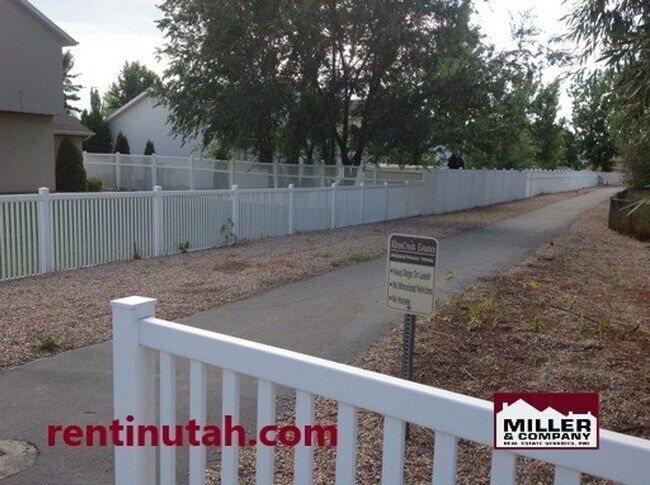 Building Photo - Former Model home in Layton For Rent!