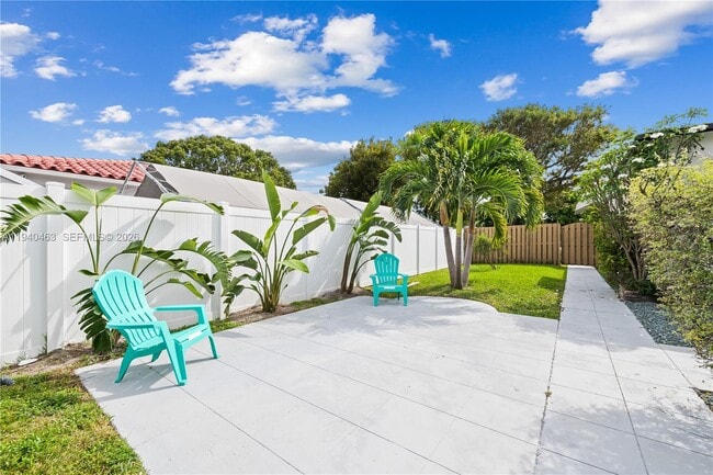 Building Photo - 1711 Funston St